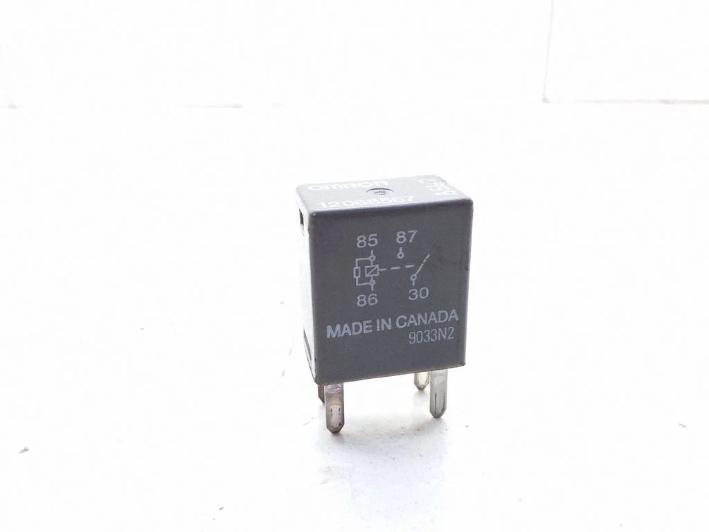 Hazard warning light relay – Opel Sintra (1996-1999)
