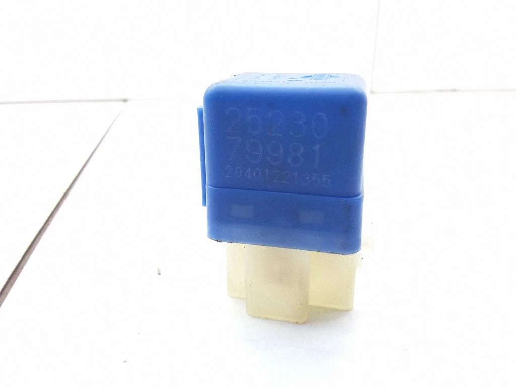 Hazard warning light relay 2523079981