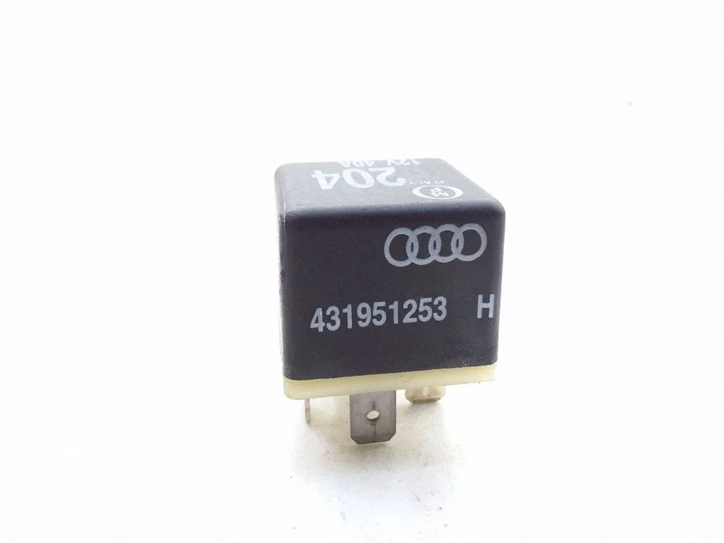 Avārijas gaismu relejs – Audi 100 S4 C4 (1990-1995)