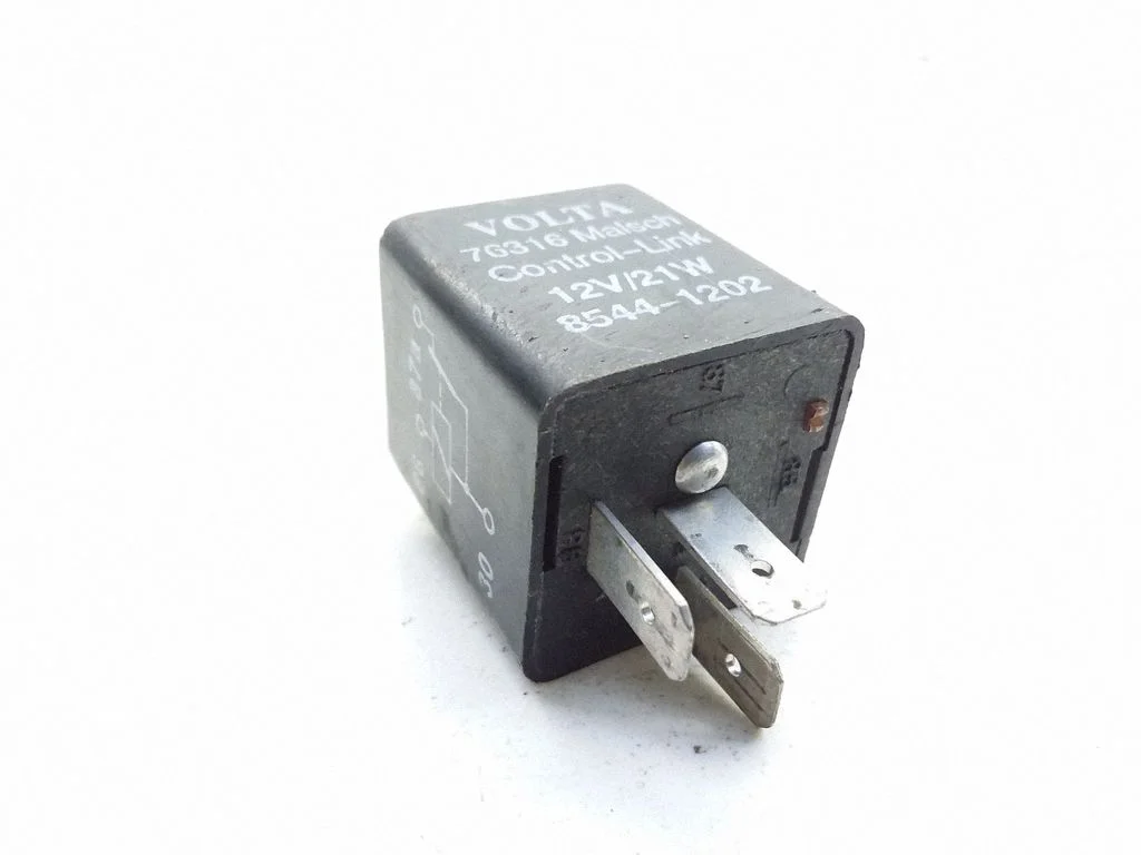 Hazard warning light relay