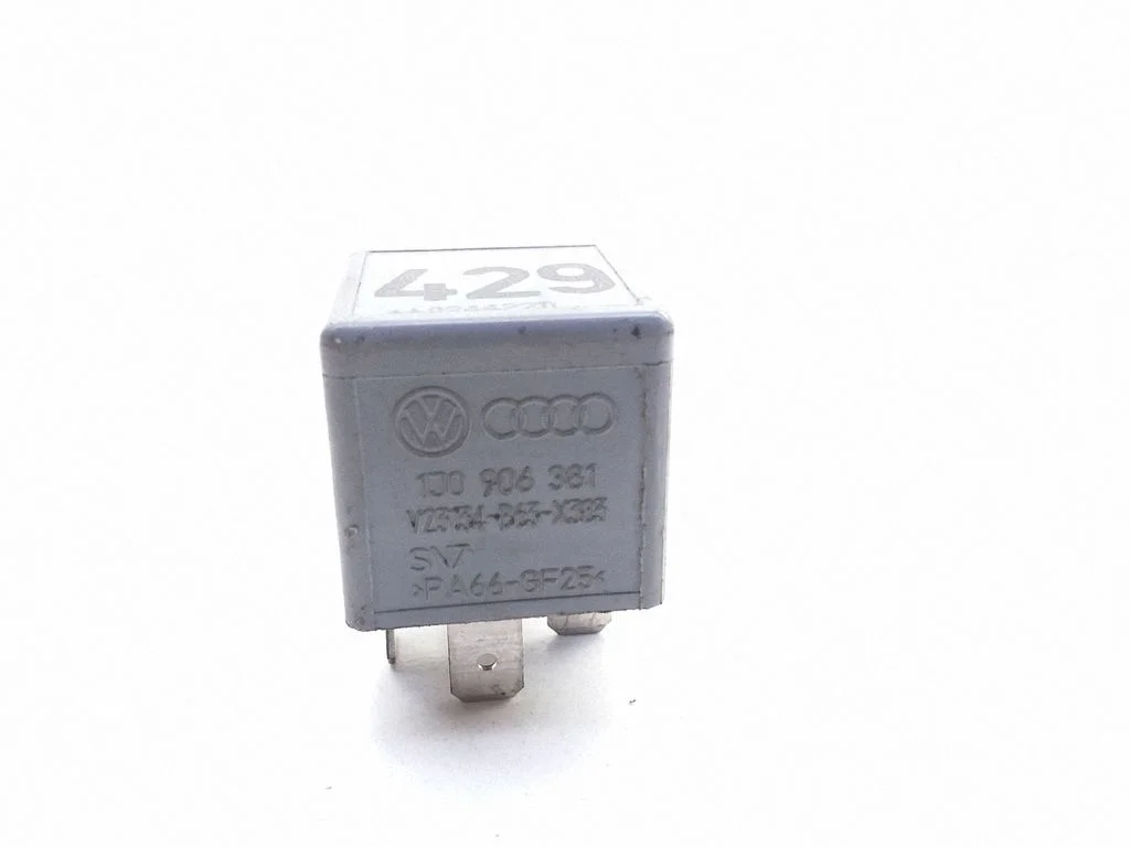 Avārijas gaismu relejs – Volkswagen Golf IV (1998-2005)