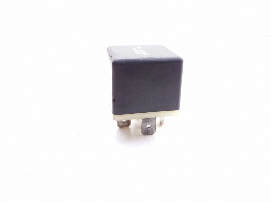 Hazard warning light relay – Chrysler Grand Voyager III (1995-2000)