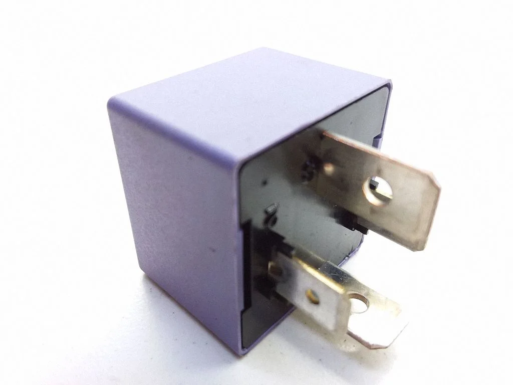 Hazard warning light relay – Renault Espace IV (2002-2014)