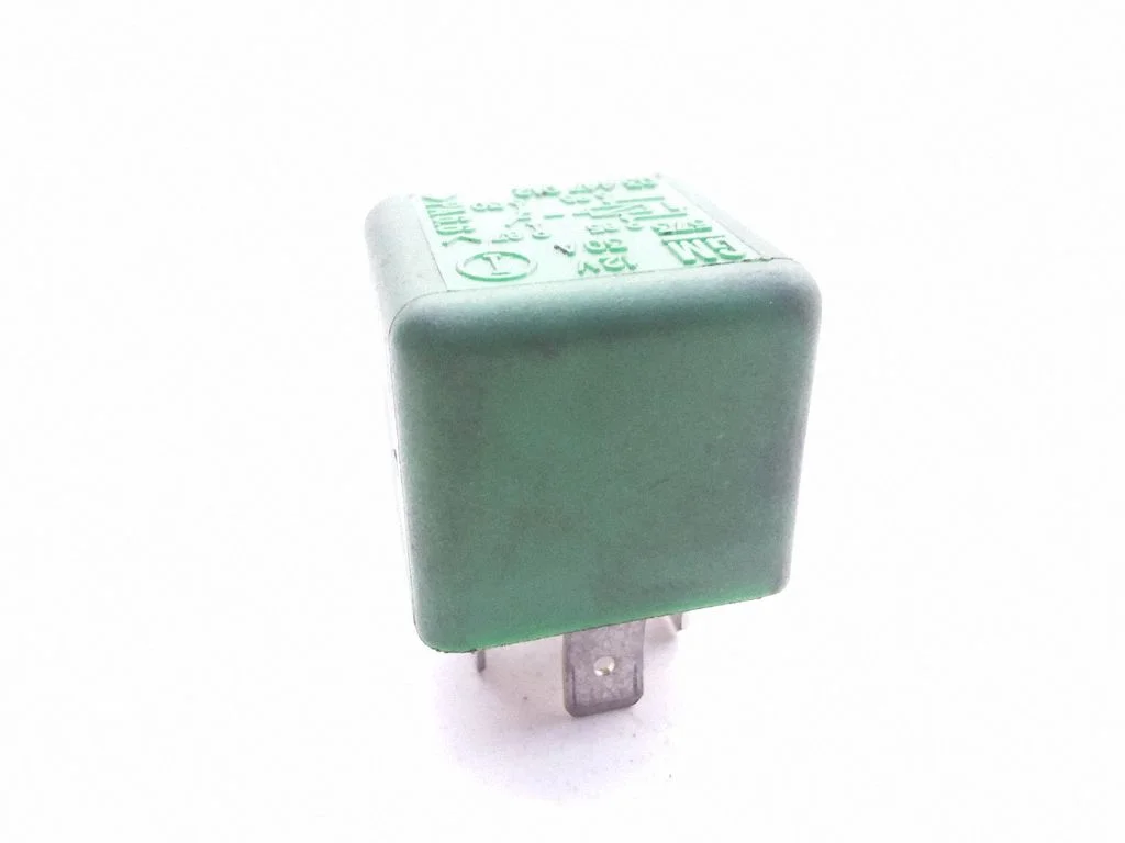 Hazard warning light relay – Opel Vectra B (1996-2002)