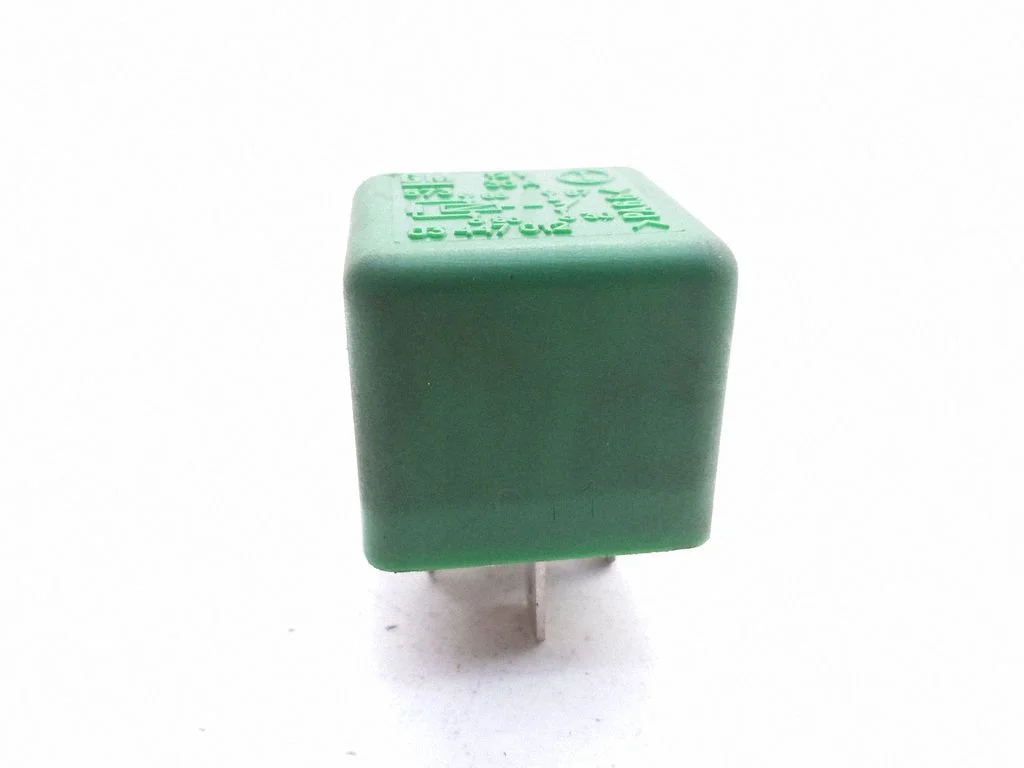 Hazard warning light relay – Opel Vectra B (1996-2002)