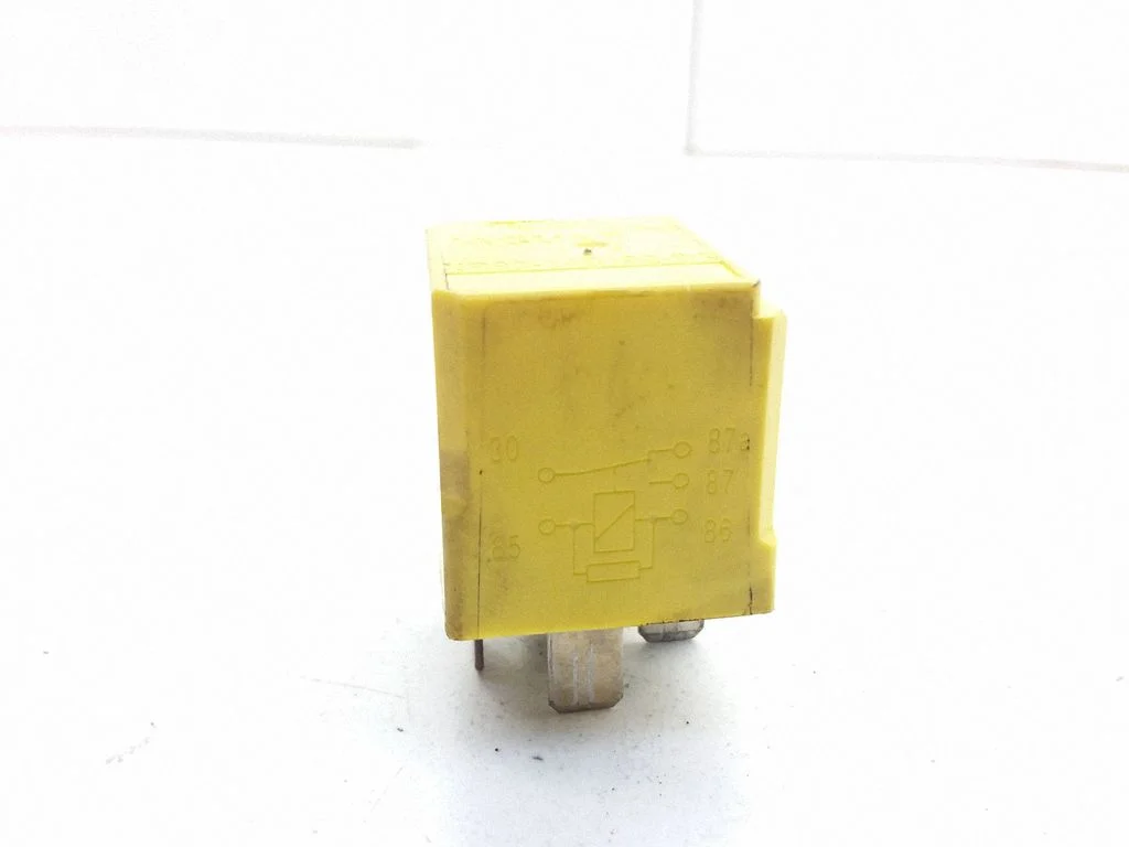 Hazard warning light relay