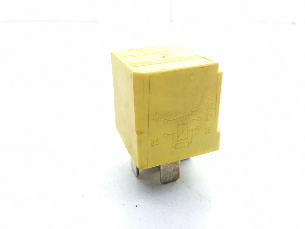 Hazard warning light relay