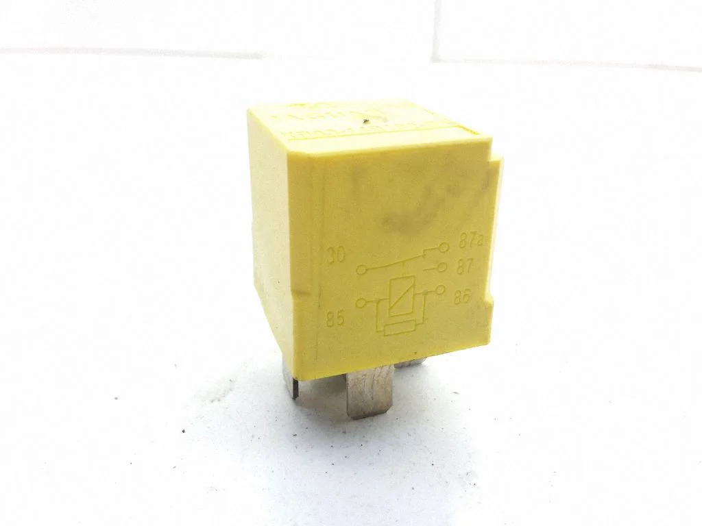 Hazard warning light relay