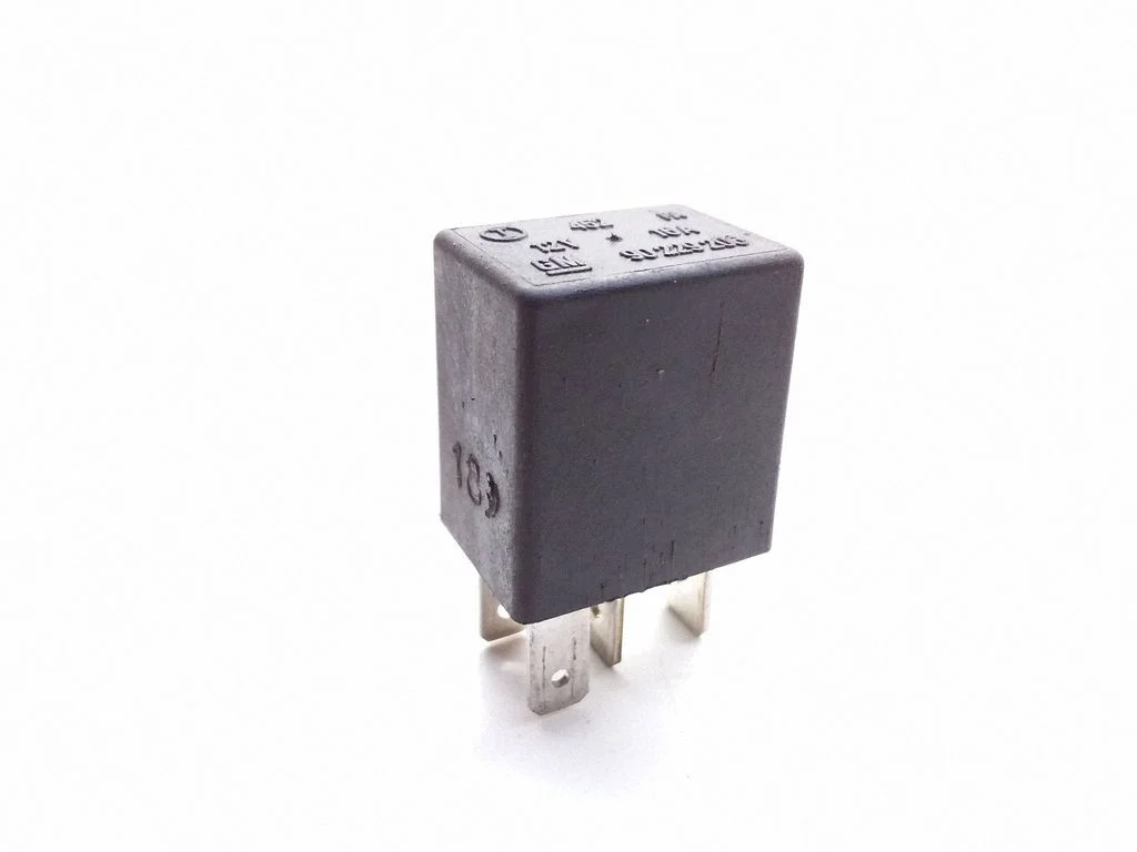 Hazard warning light relay – Opel Vectra B (1996-2002)