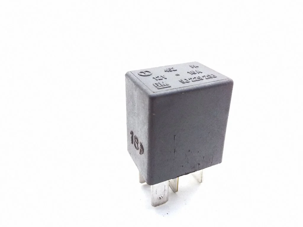 Hazard warning light relay – Opel Vectra B (1996-2002)
