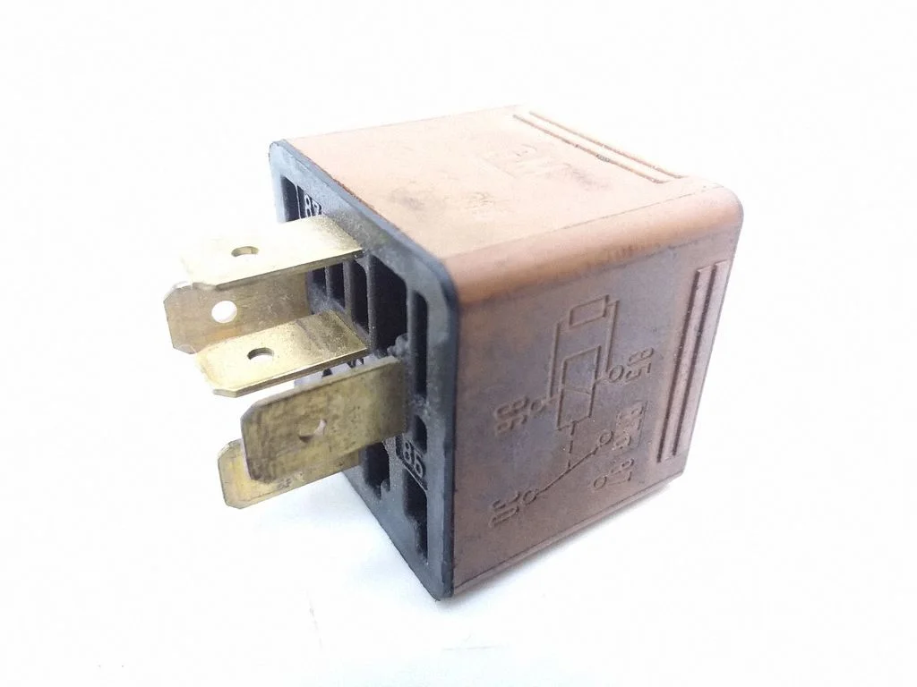 Hazard warning light relay – Opel Vectra B (1996-2002)