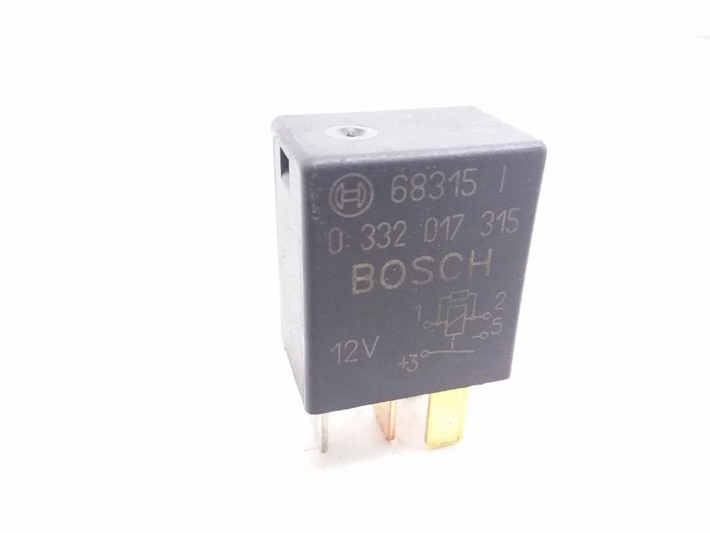 Hazard warning light relay – Honda CR-V (2002-2006)