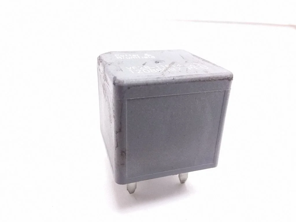 Hazard warning light relay – Opel Sintra (1996-1999)