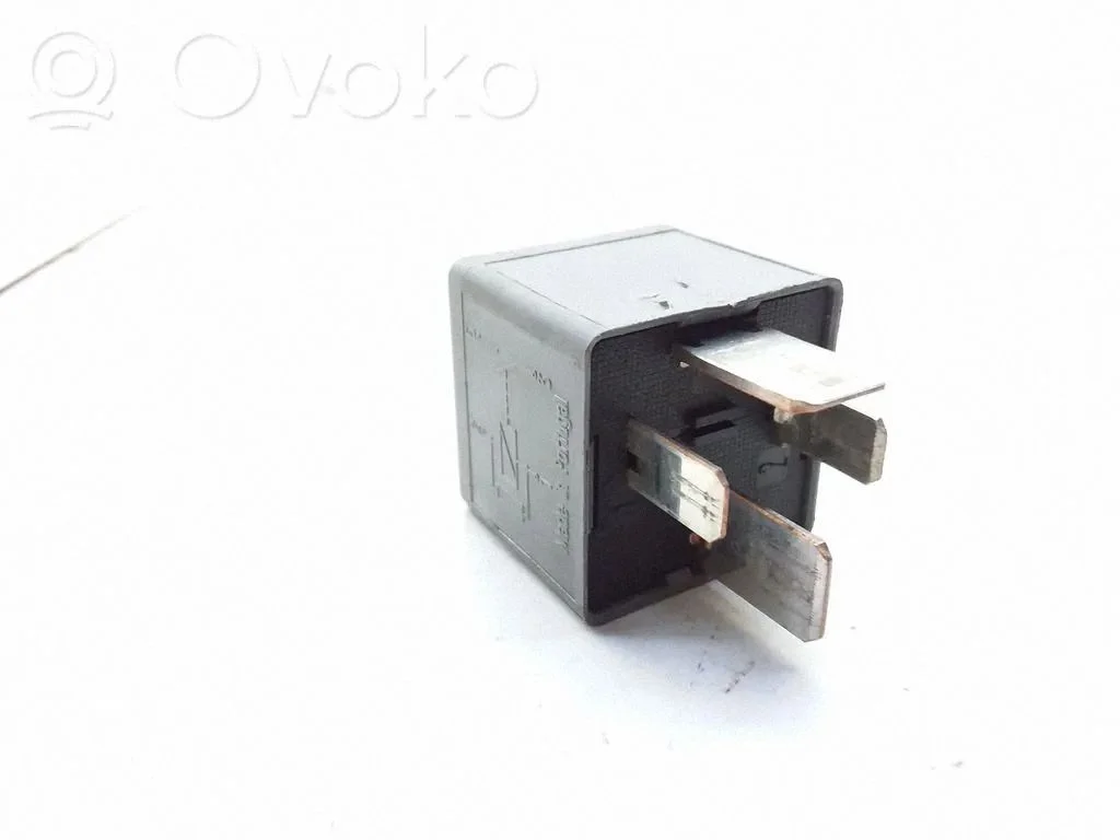Cits relejs – Ford Mondeo Mk III (2000-2007)