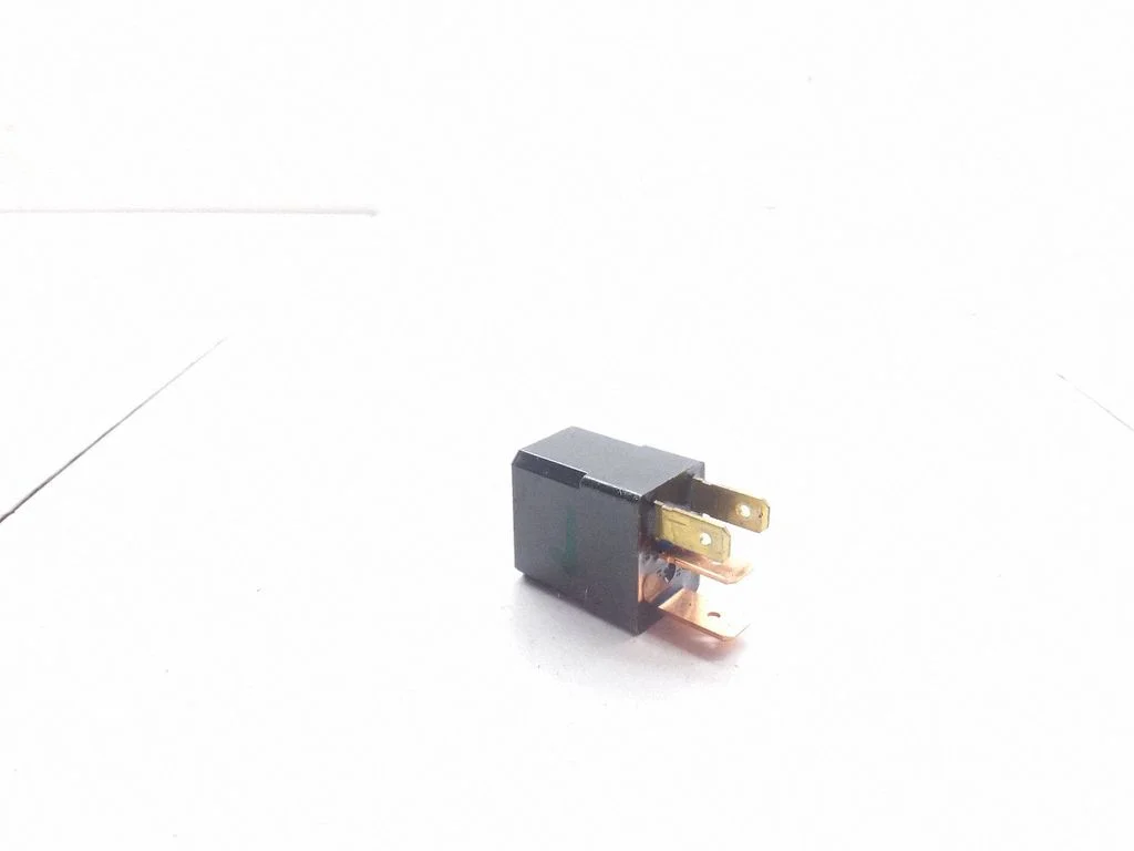 Other relay UM4667730