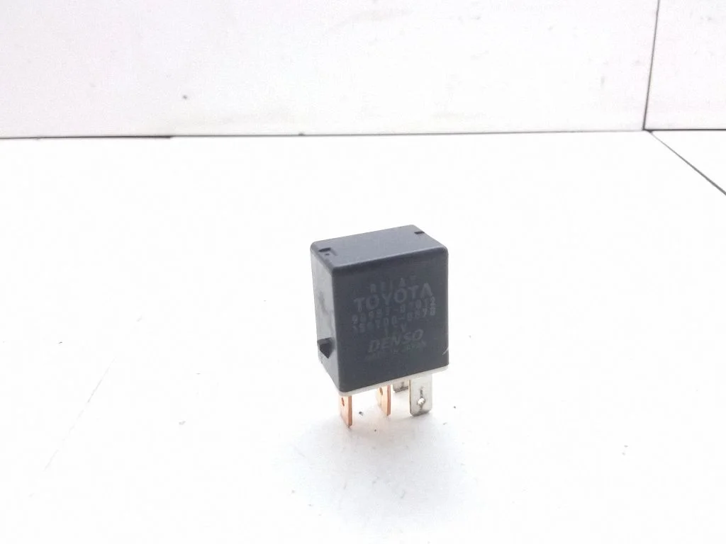Other relay 9098702012