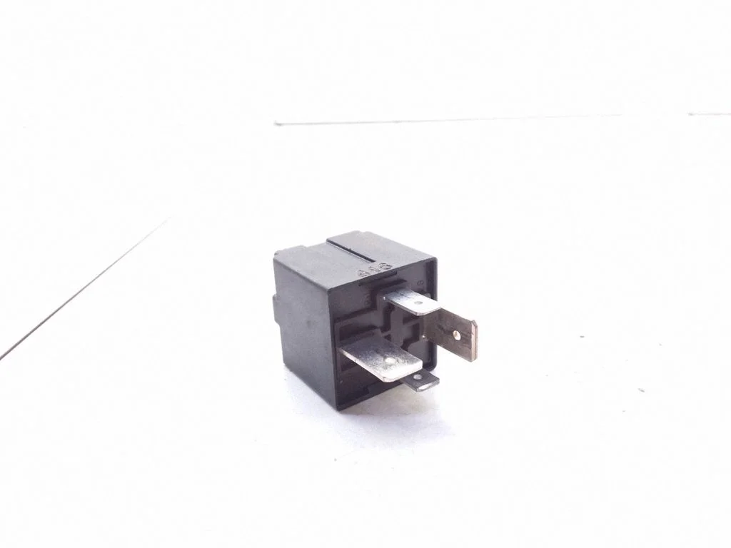 Other relay 13245094