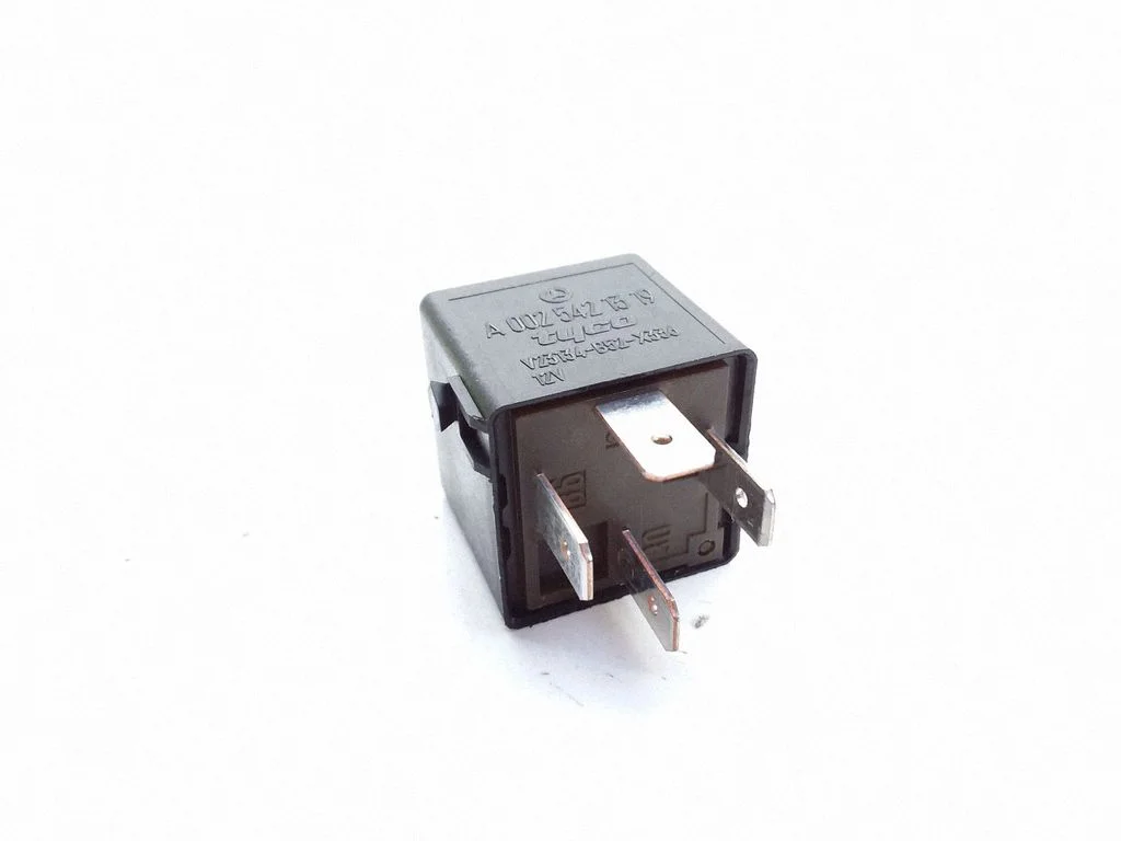 Other relay A0025421319