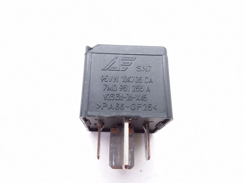 Other relay 7M0951253A