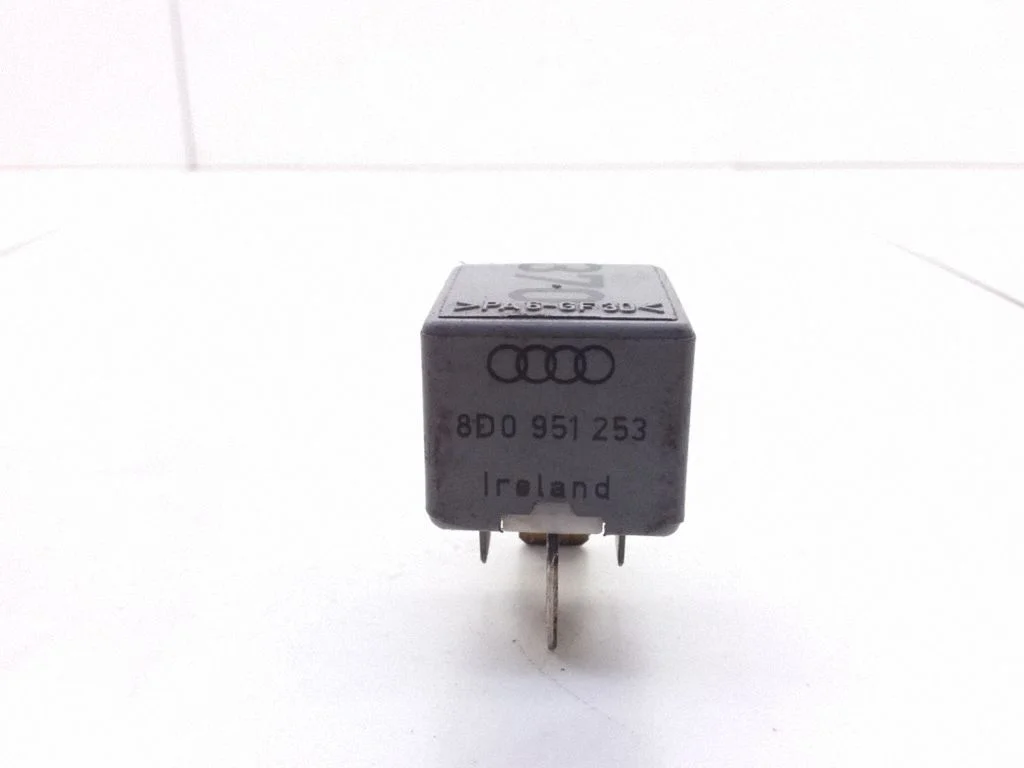 Other relay 8D0951253
