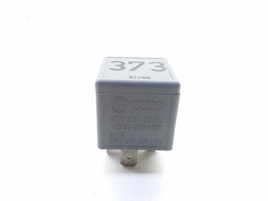Cits relejs 8D0951253A