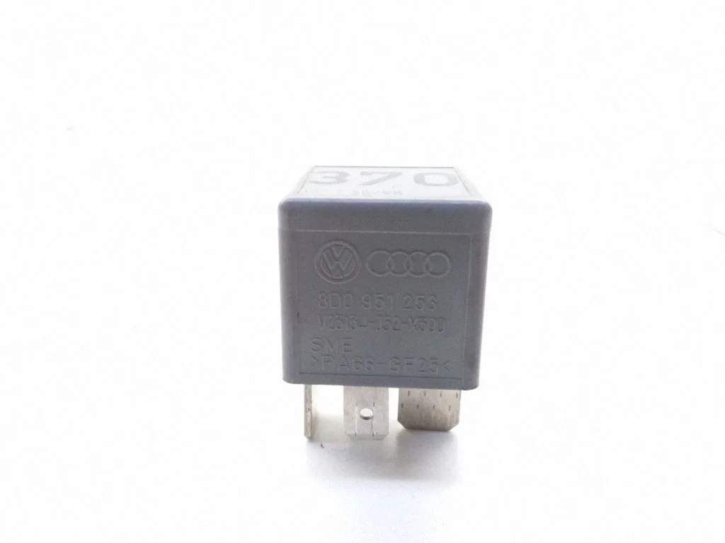 Other relay 8D0951253