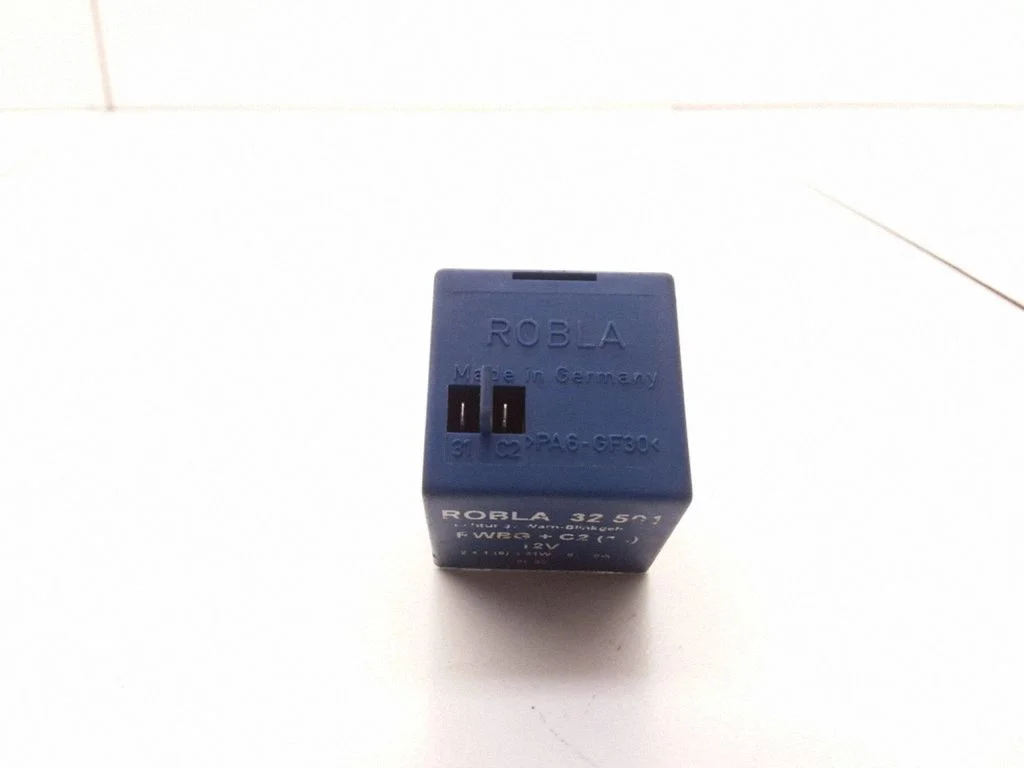 Cits relejs 32501