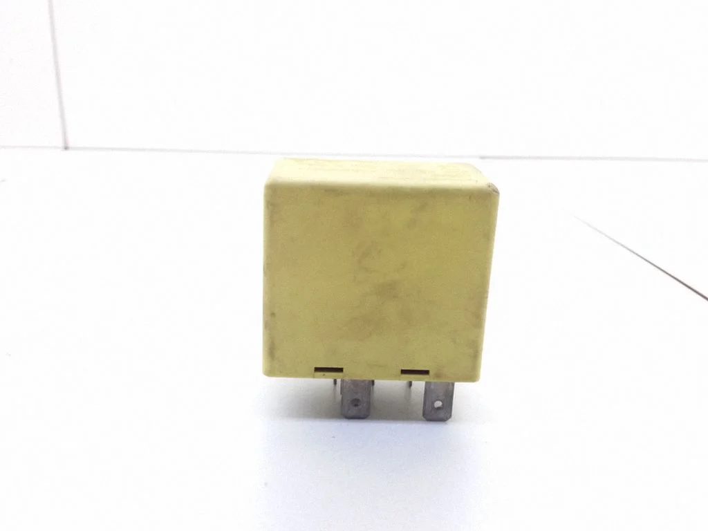 Other relay 09134880
