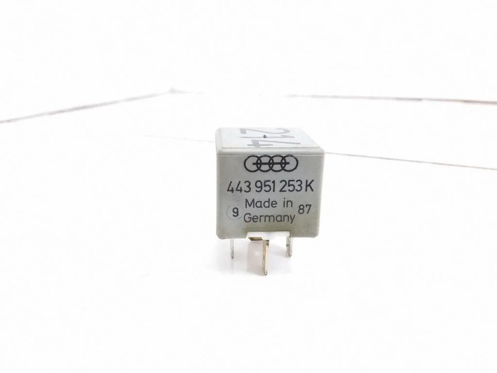 Cits relejs 443951253K