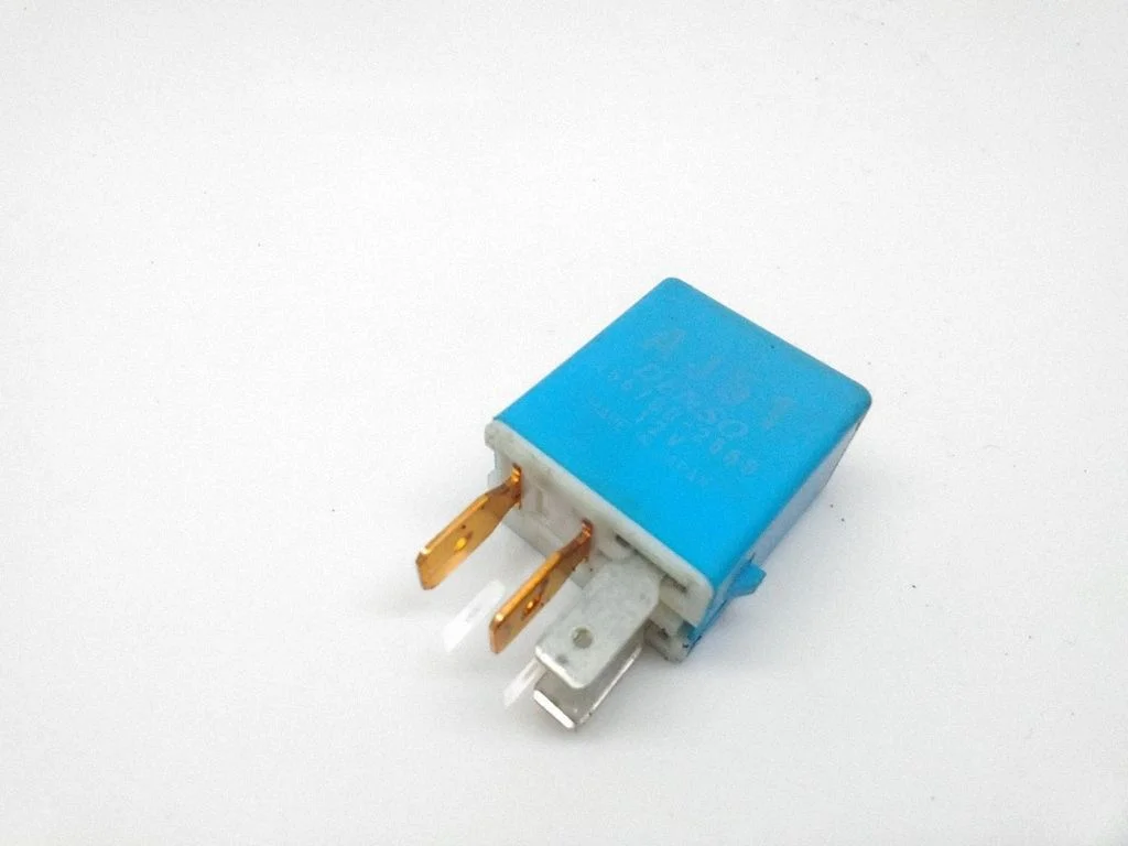 Other relay 1567002560 – Mazda MPV II LW (1999-2007)