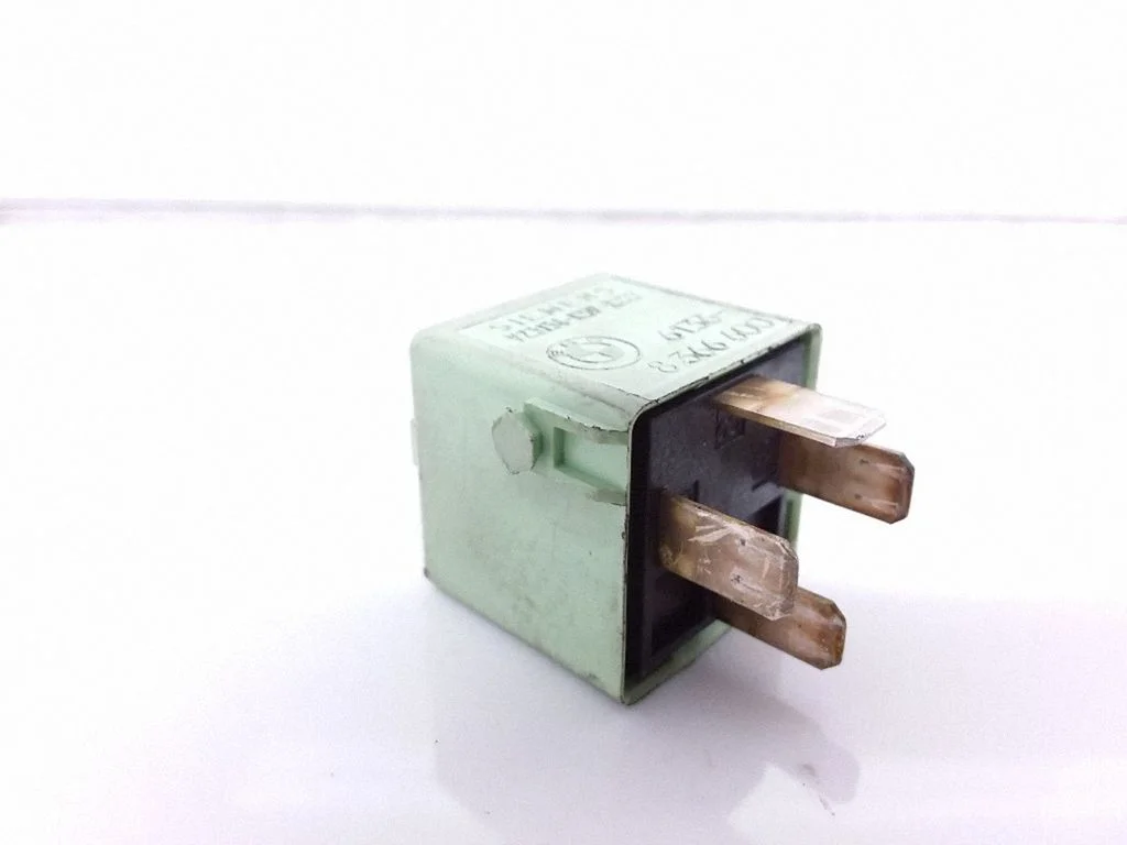 Cits relejs V23134K59X222