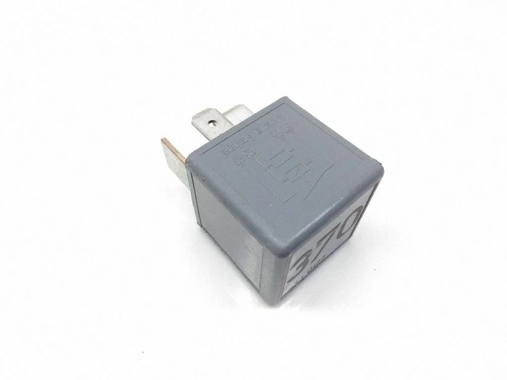 Other relay 8D0951253