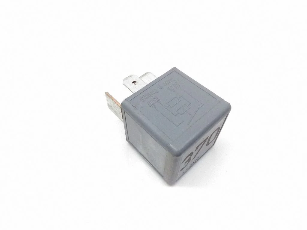 Other relay 8D0951253