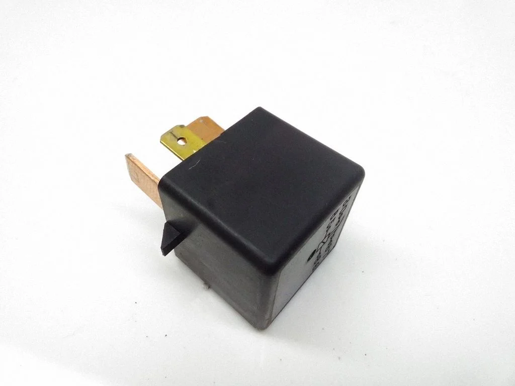Other relay RF5C18651 – Mazda MPV II LW (1999-2007)