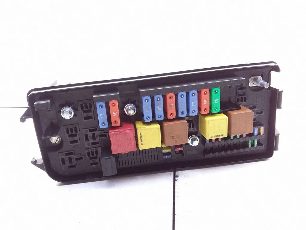 Releede paigaldusplokk – Opel Signum (2003-2008)