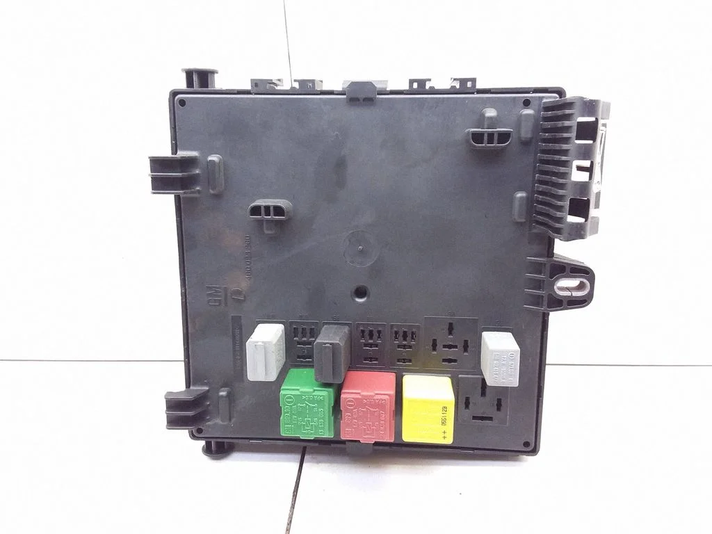 Releede paigaldusplokk – Opel Vectra C (2002-2005)