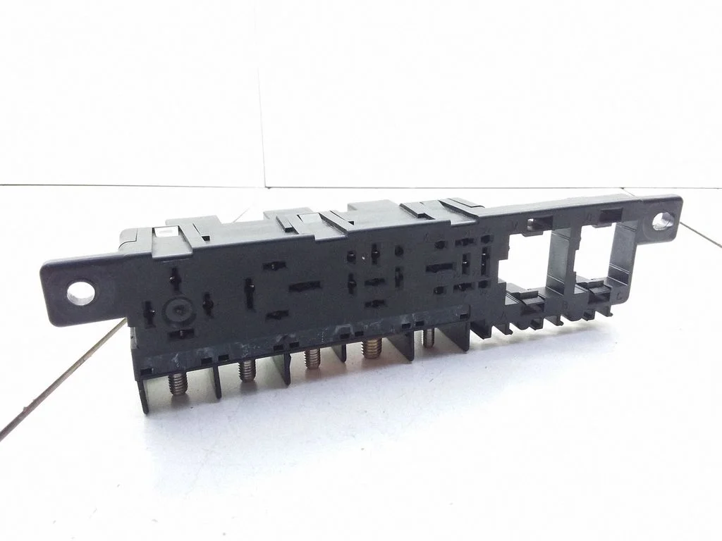 Releede paigaldusplokk – Volkswagen Passat B5 (1997-2000)