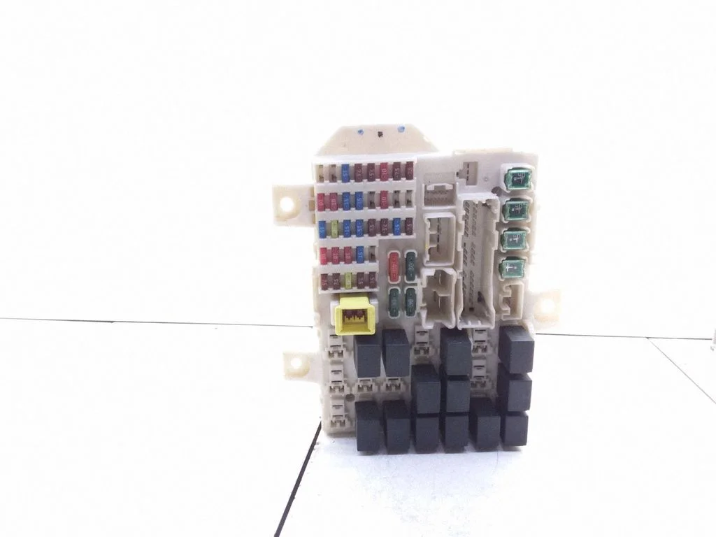 Releede paigaldusplokk – Mitsubishi Colt (2004-2008)