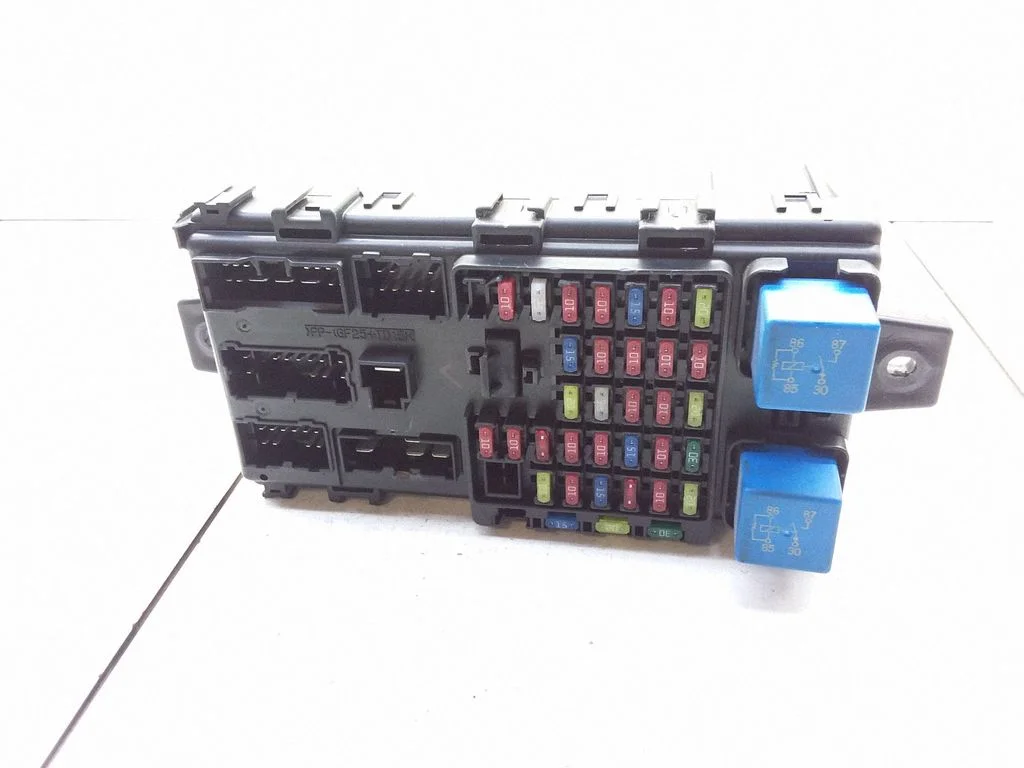 Releede paigaldusplokk – Hyundai Santa Fe (2000-2006)