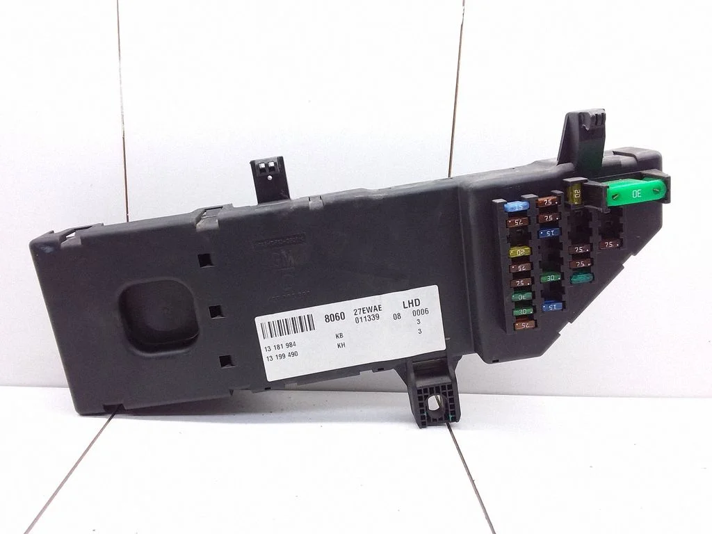 Releede paigaldusplokk – Opel Vectra C (2002-2005)