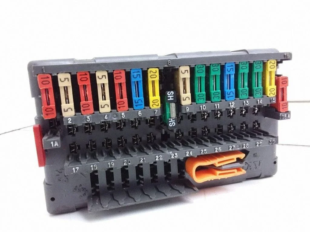 Releede paigaldusplokk – Peugeot 406 (1996-1999)