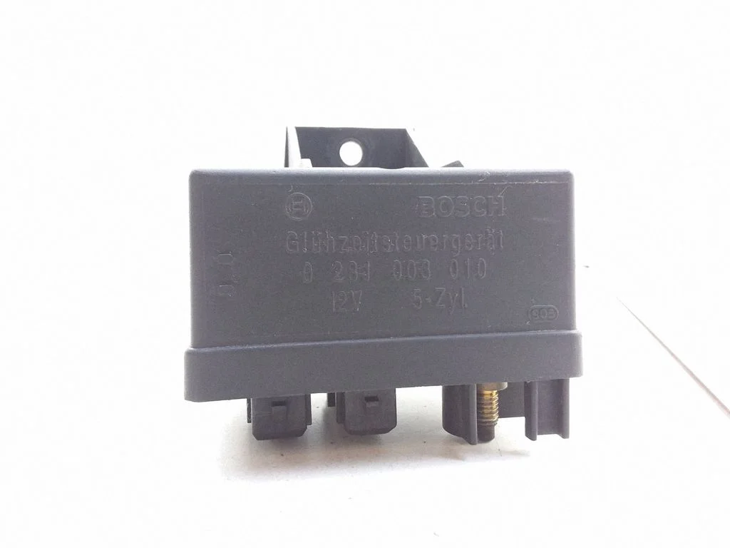 Kvēlsveču priekšuzsildes relejs 0281003010
