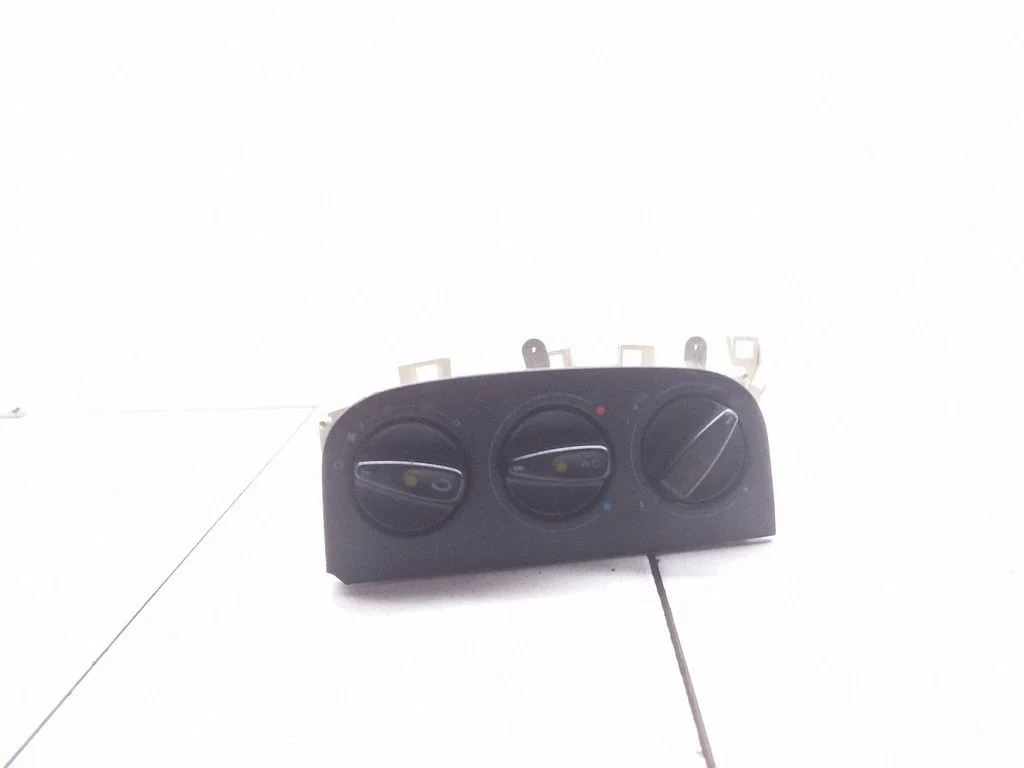 Climate control unit – Ford Galaxy (2000-2006)