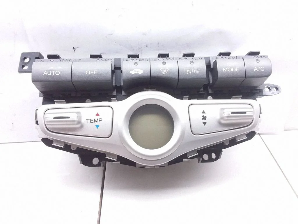 Kliimaseadme/kütte juhtplokk (salongis) – Honda Jazz (2002-2008)