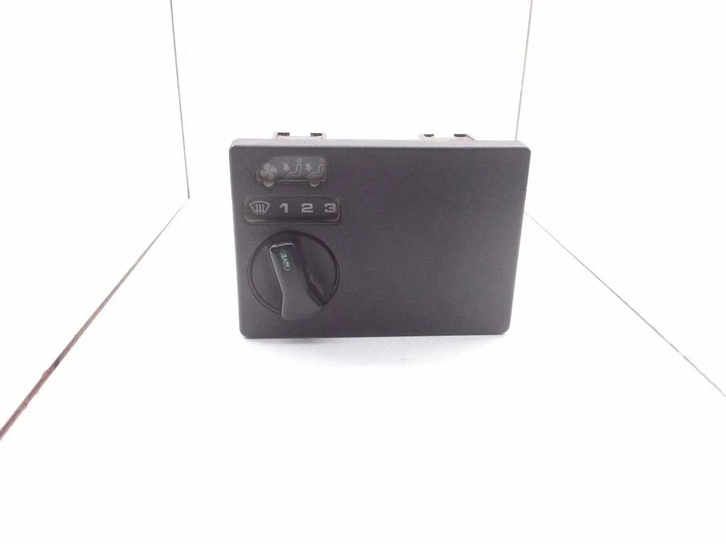 Climate control unit – Volkswagen Transporter - Caravelle T4 (1991-2003)