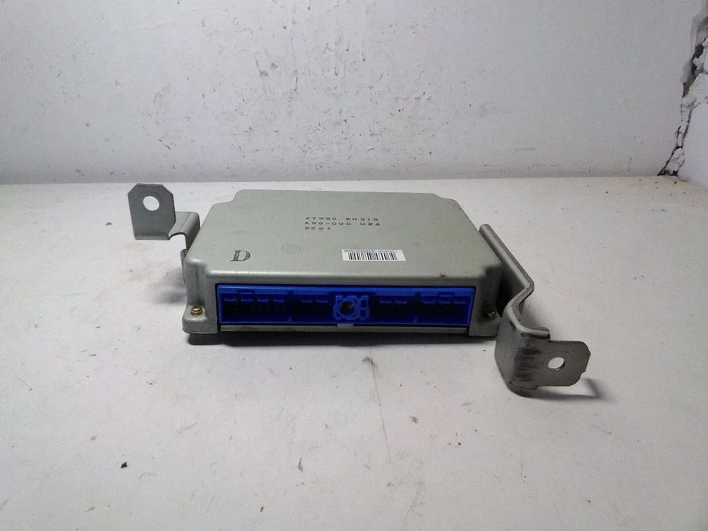 ABS control unit/module – Nissan X-Trail T30 (2001-2007)
