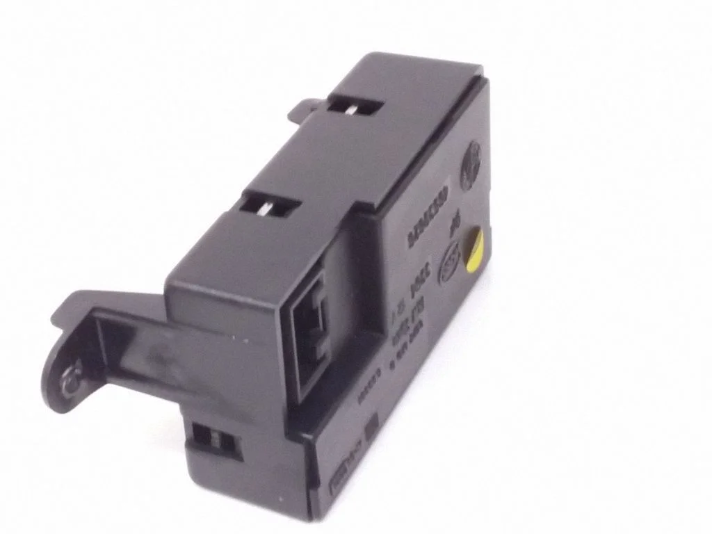 Door central lock control unit/module 46539626