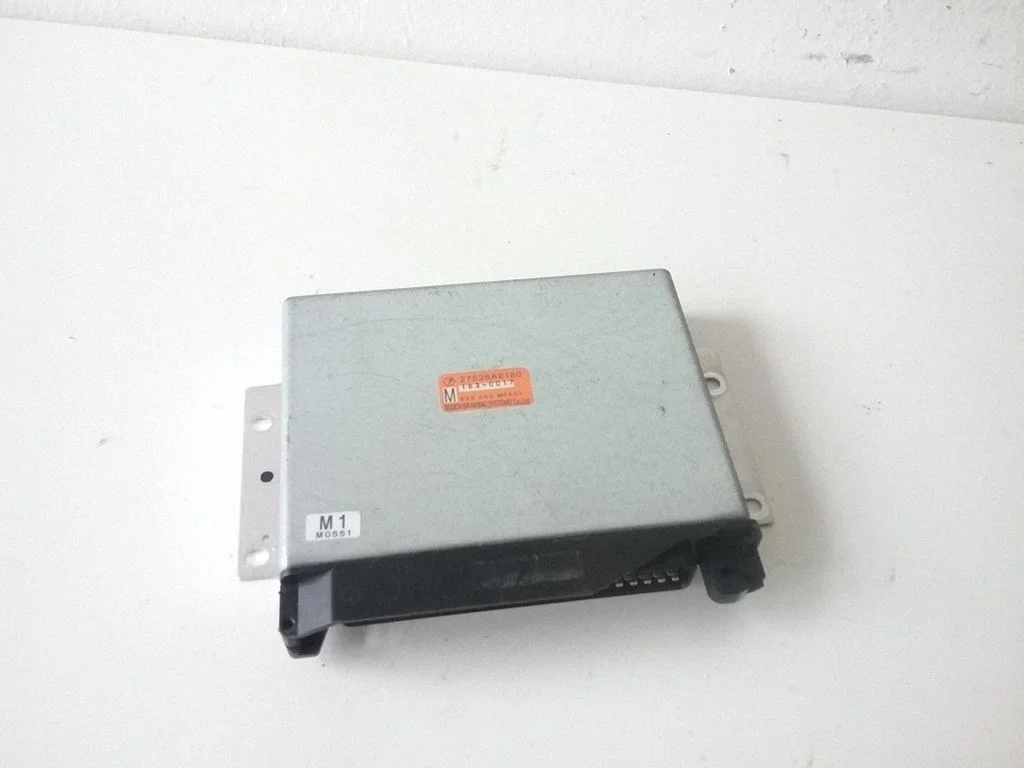 ABS control unit/module 27526AE180