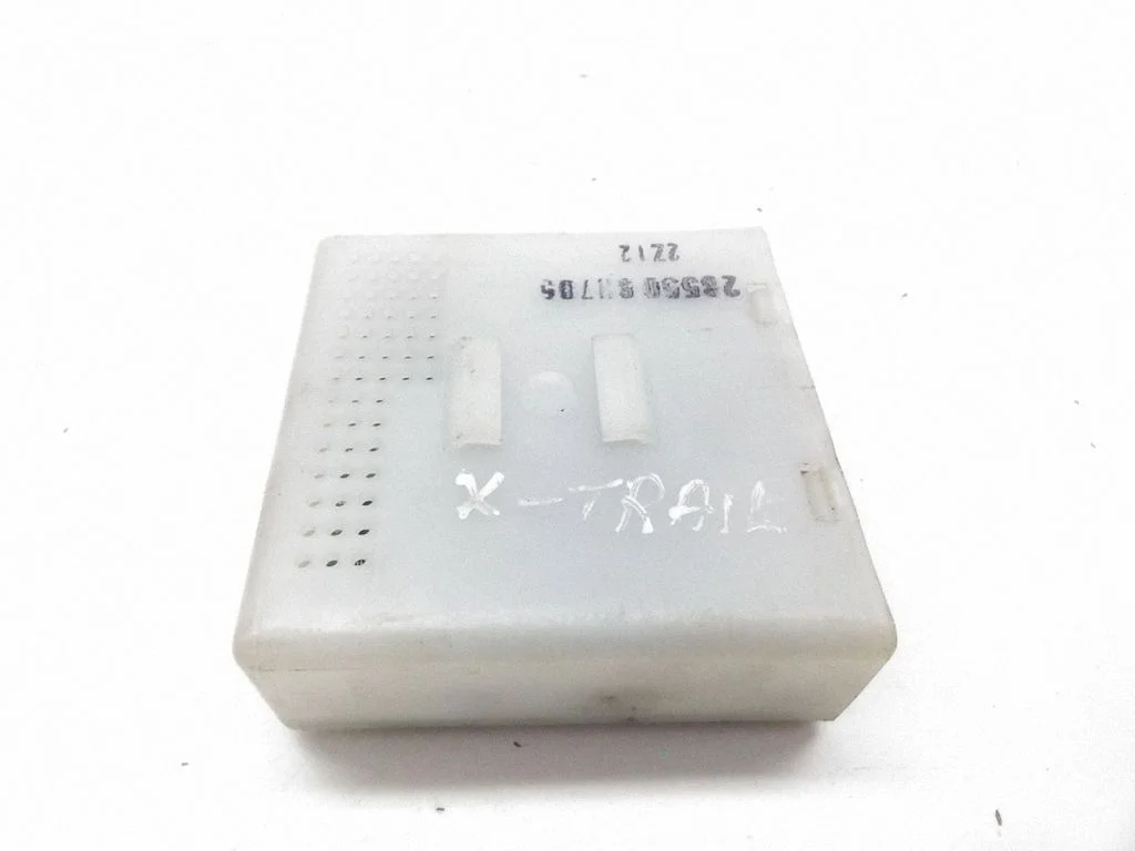 Kesklukustuse juhtplokk – Nissan X-Trail T30 (2001-2007)