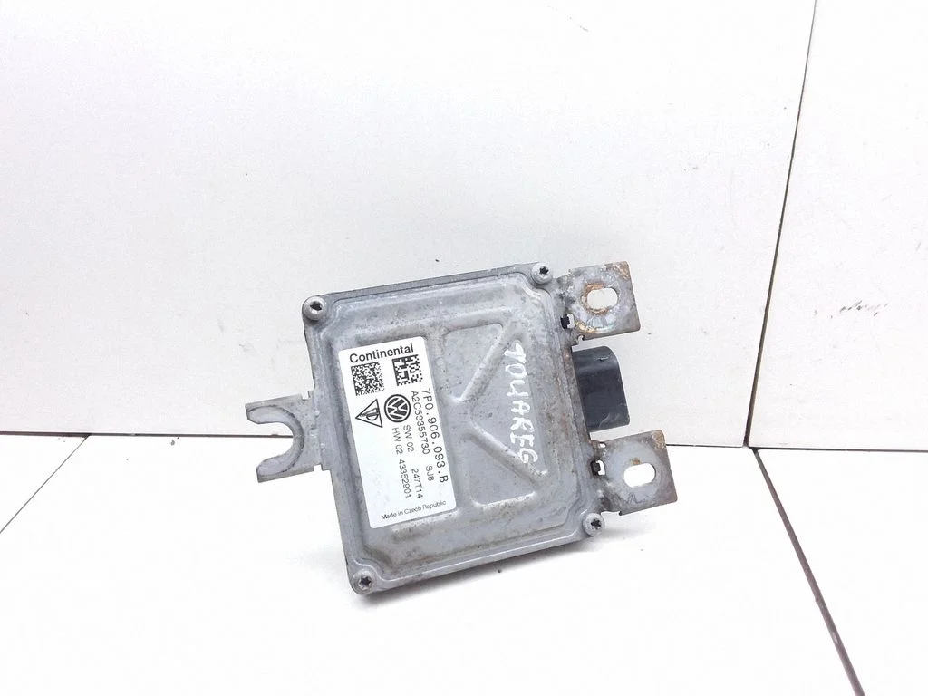 Fuel injection pump control unit/module – Volkswagen Touareg II (2010-2018)